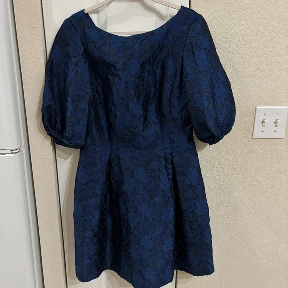 Vince Camuto Blue Floral Textured Minidress - Picture 3 of 15